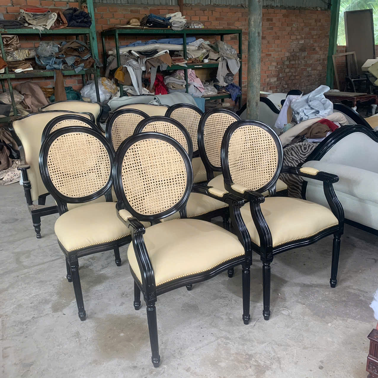 GHẾ ĂN CỔ ĐIỂN LOUIS 16 TỰA LƯNG MÂY